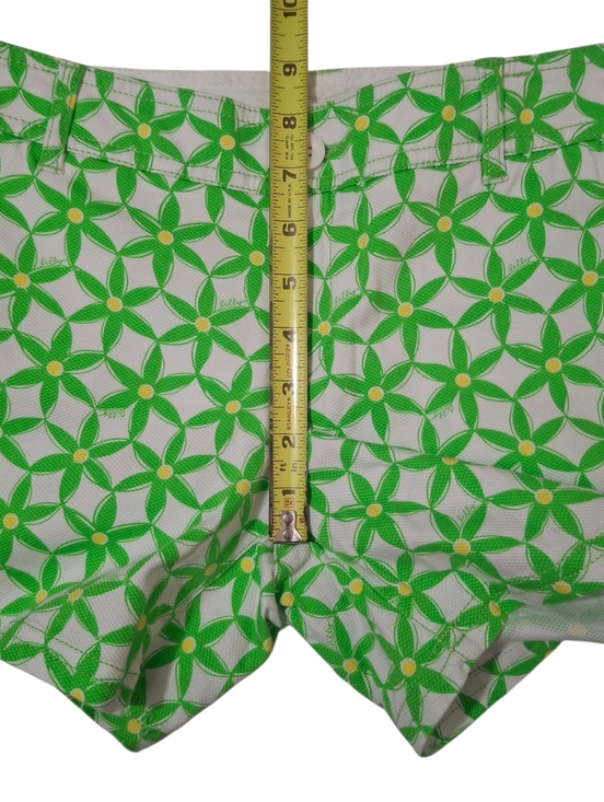 Lilly Pulitzer Flat Front Green Yellow Daisy Floral Print 4 Pocket Shorts Size 2 - Picture 7 of 9